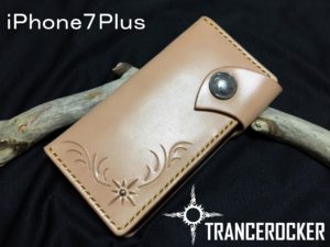 ネイティブアメリカン風iPhone7Plusレザーケースｰ太陽と唐草
